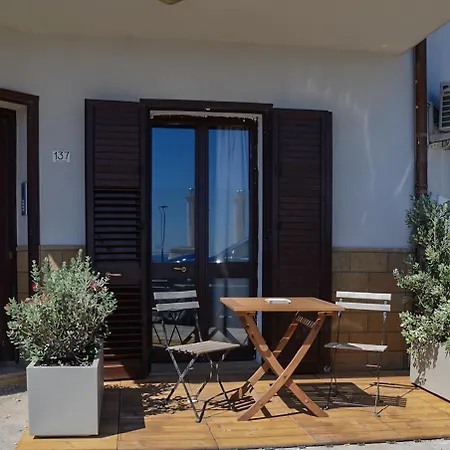 Sicilian Seaside Apartman *
